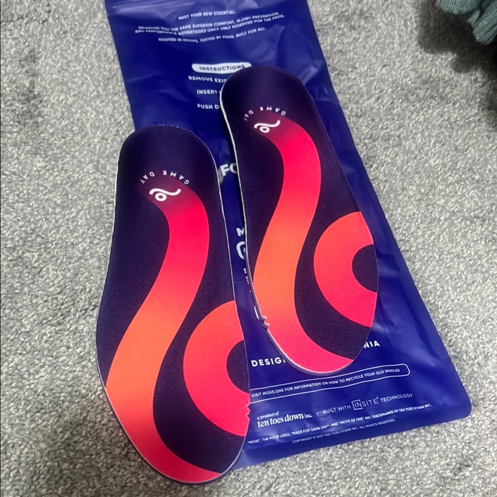 Vibrant Women's Insoles